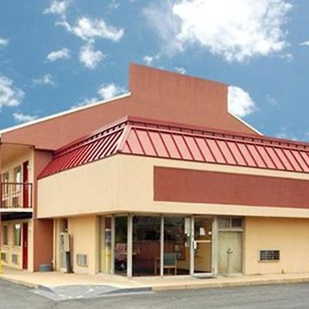 Econo Lodge Northeast Редінг Екстер'єр фото